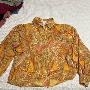 Boutique patterned top